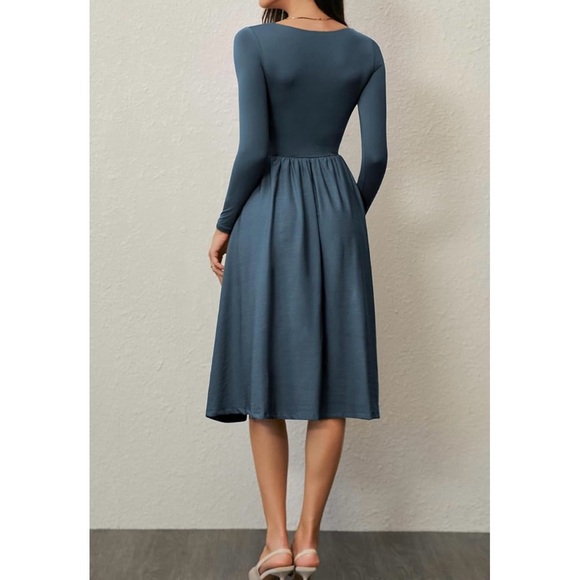 Dress - Picture 6 of 6